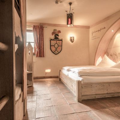 Quadruple Room Hotel Arthus Promo Code