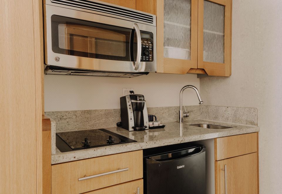 The Jewel HotelDeluxe Room With Kitchen