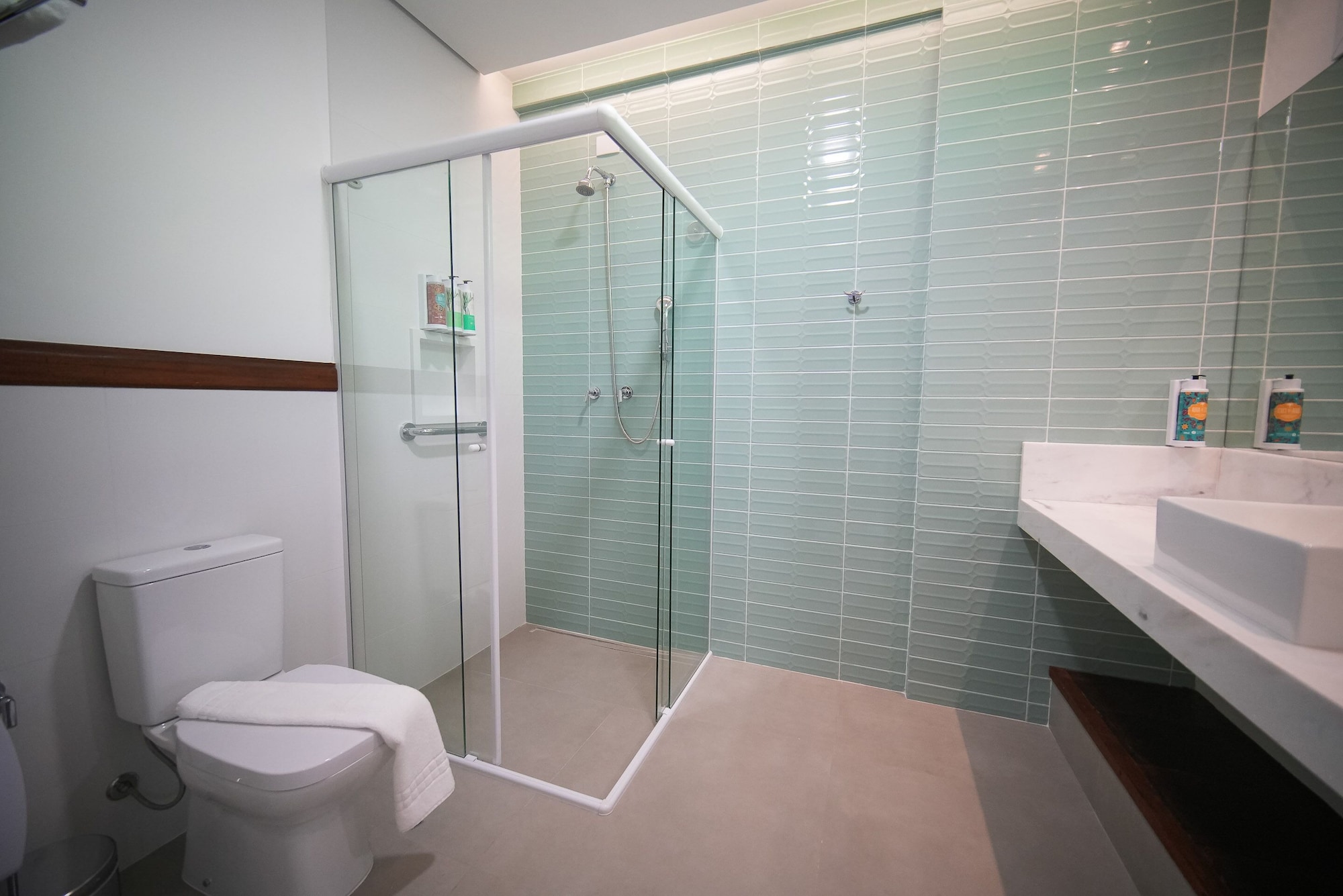 海景高级三人房