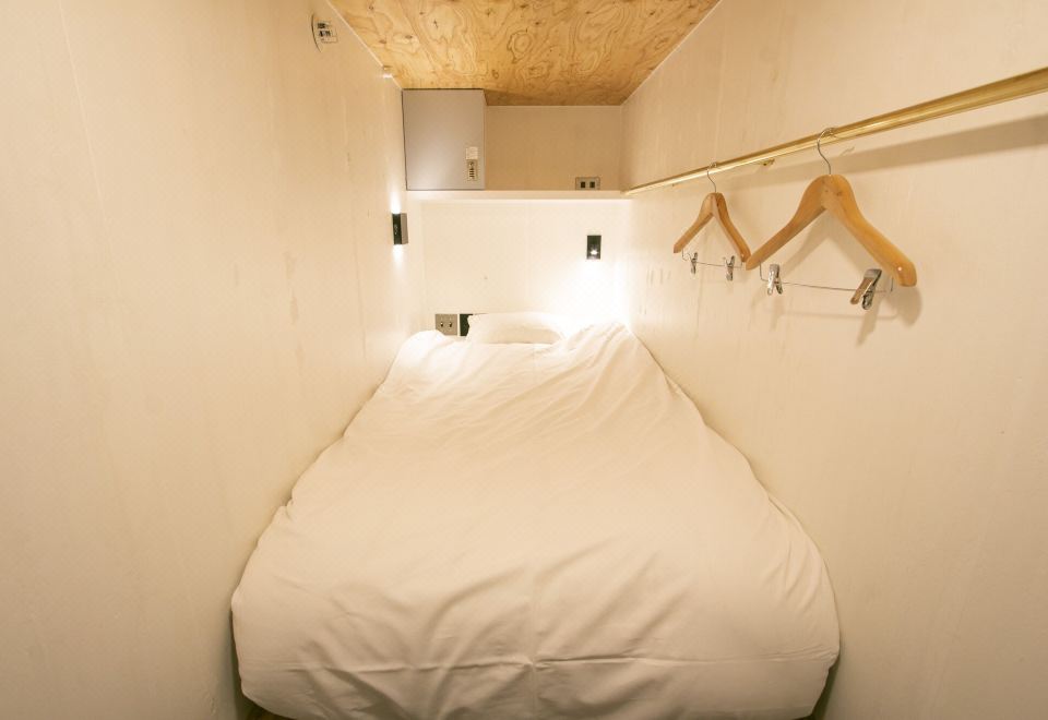 单人智能胶囊房