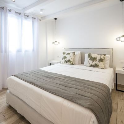 The White Suite Smy Mediterranean White Santorini Promo Code