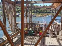 Hostal Palafito Waiwen Hotels in Castro