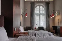 Hotel Monopol Hotels in 