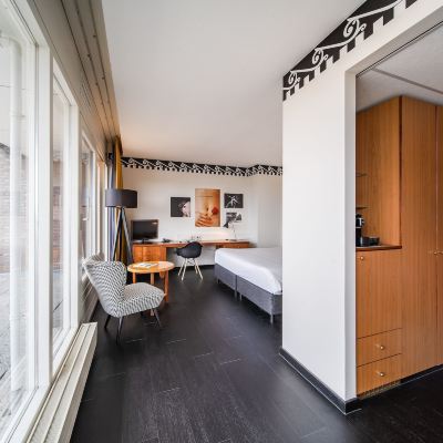 Penthouse Room with Balcony Hotel Theater Figi Promo Code