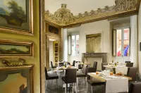 Locanda Della Posta, Etruria Collection