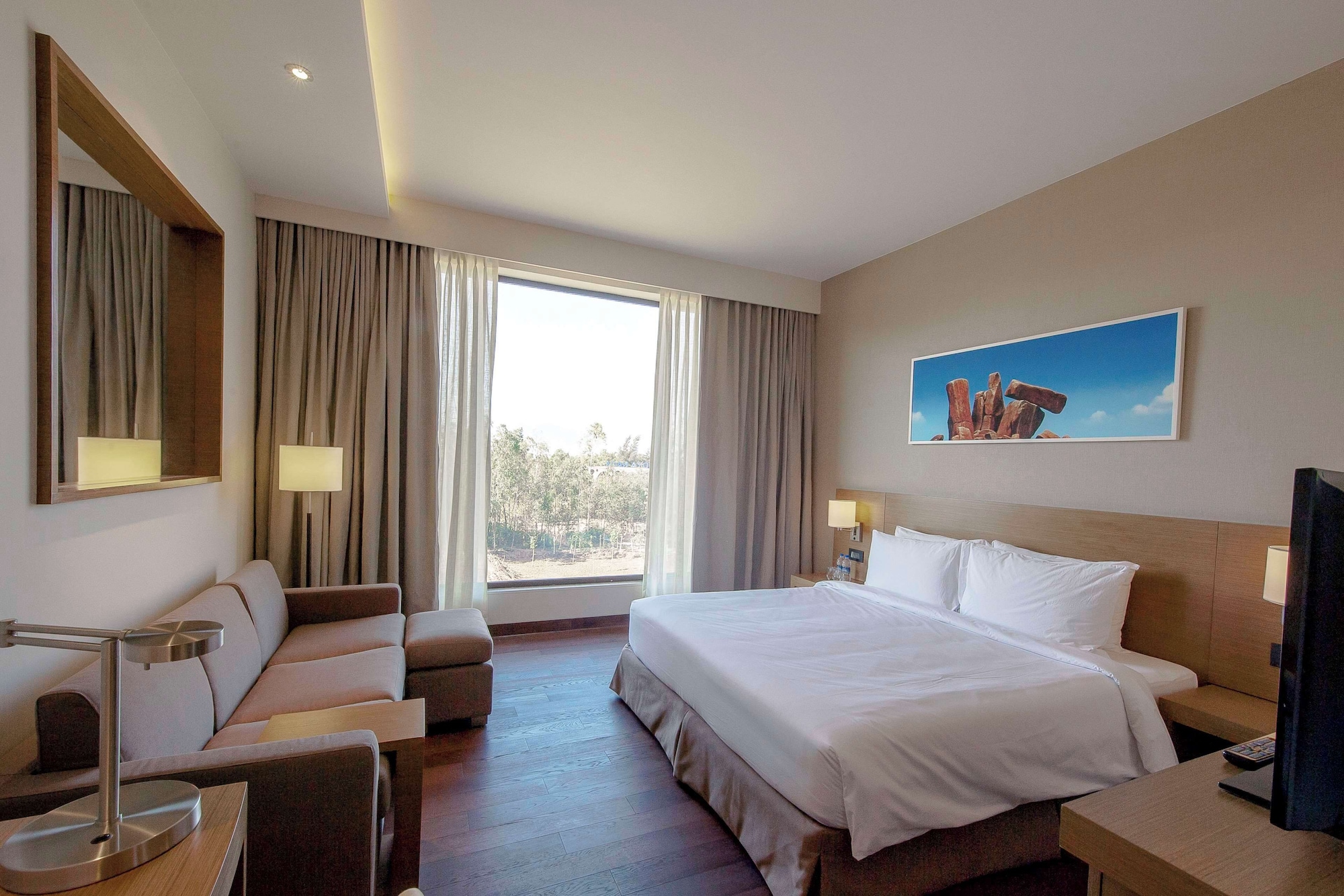 带甲板的特大床房