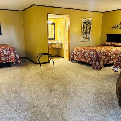 Family Room Interstate Inn Promo Code