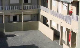 Wanna Hotel - Housity