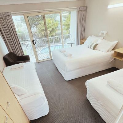 Triple (Queen, Single, Single) Yamba Sun Motel Promo Code