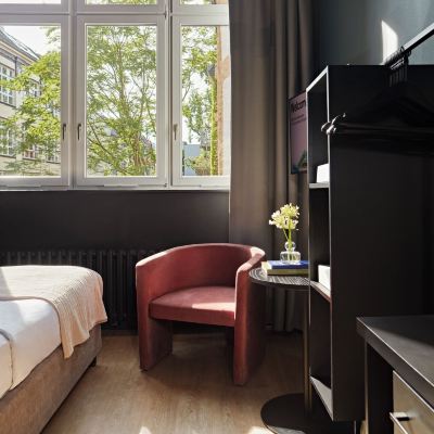 Small Room numa Fast & Digital Check-in l Sketch Promo Code