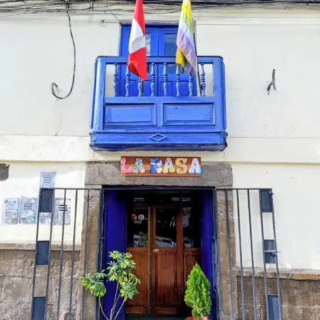 Hostal la Rasa Отели в г. Куско
