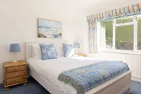Coastal Comfort for 6 Felpham Beach