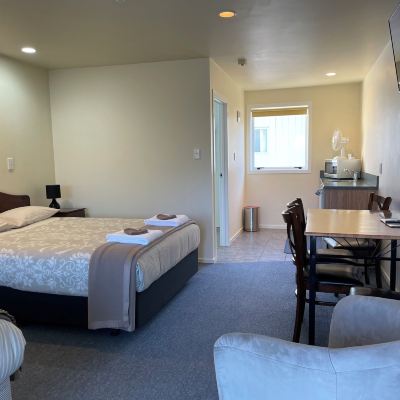 Luxury Studio, Non Smoking, Mountain View (Executive Studio) Mataki Motel Promo Code