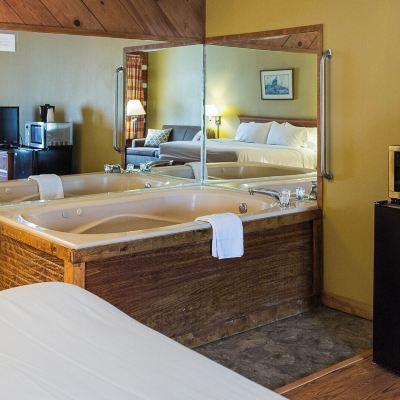 Loft Jacuzzi Timbers Lodge Promo Code