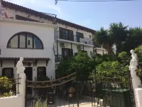 Pettite Morfo Hotel di 