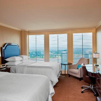 Deluxe Two Double Beds Room with City View-Hearing Accessible
