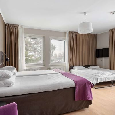Family Room, 2 Twin Beds, Non Smoking Best Western Plus Park Airport Hotel Promo Code