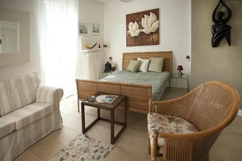 高级湖景双人间或双床间