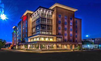 Hampton Inn and Suites Tallahassee Capitol - University