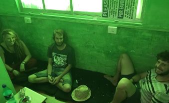 Bombay Backpackers