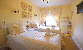 Lower Marsh Farm B&B - Housity