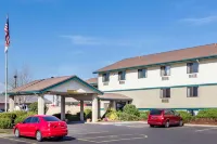 Super 8 by Wyndham Union Gap Yakima Area Hotels in 