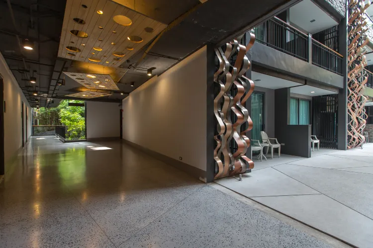 อพาร์ทเมนท์, บ้านหรืออพาร์ทเมน์ทั้งหลัง