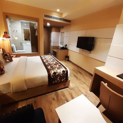 Deluxe Room with Work Desk (Local Id Not Allowed) Legend Inn Promo Code