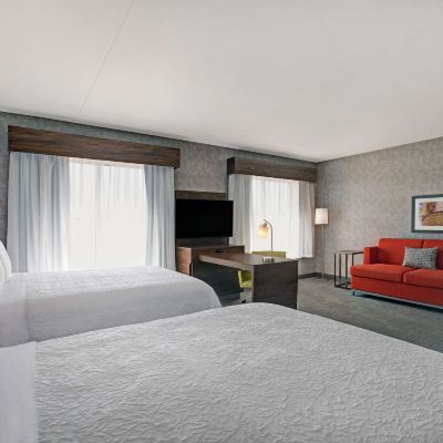 2 Queens Mobility/Hearing Access Tub Nosmok Hampton Inn & Suites by Hilton Waterloo St. Jacobs Promo Code