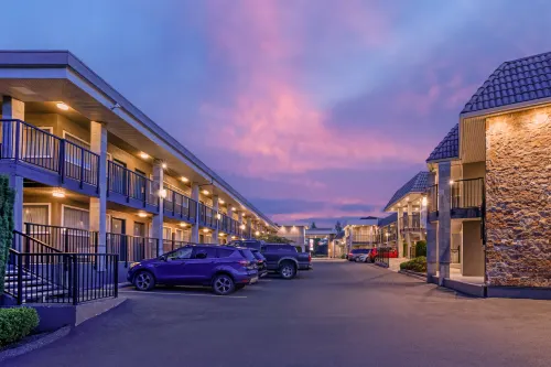 Best Western Plus Burnaby Hotel
