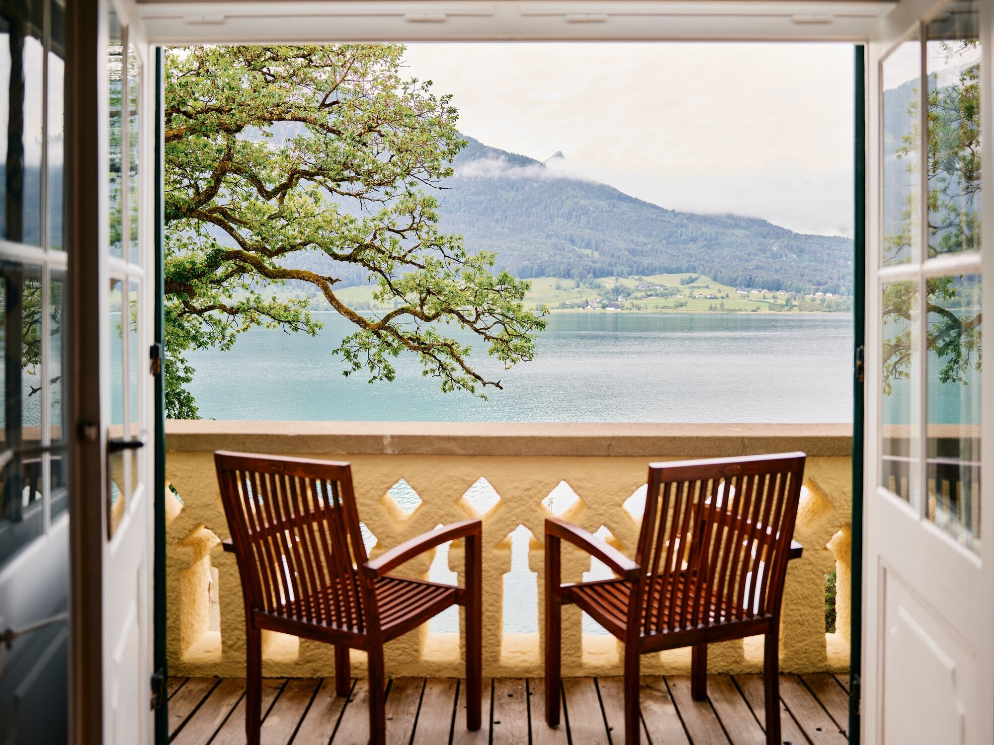 传统套房，1卧室，带露台，湖景（温莎）