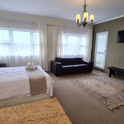 Deluxe Queen Suite Hathaway Guest House Promo Code