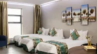 Urban Bliss Hotel Отели в г. 