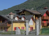 Charme Mountain Maison Hotels in Temu