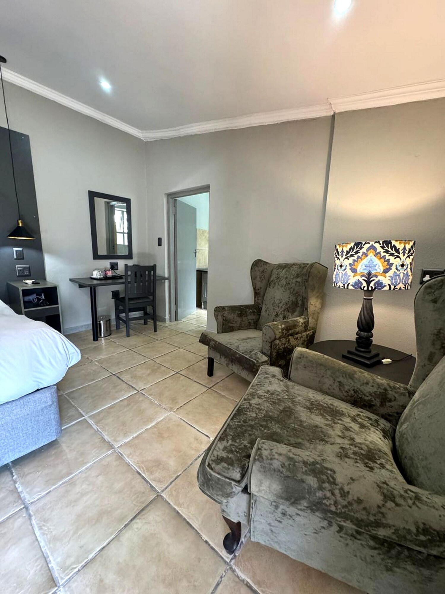 豪华双床房， 2 张单人床