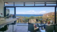 Pura Vista Hotel