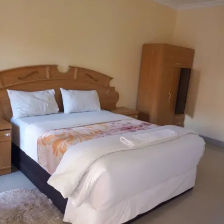 Kamuboola Lodge