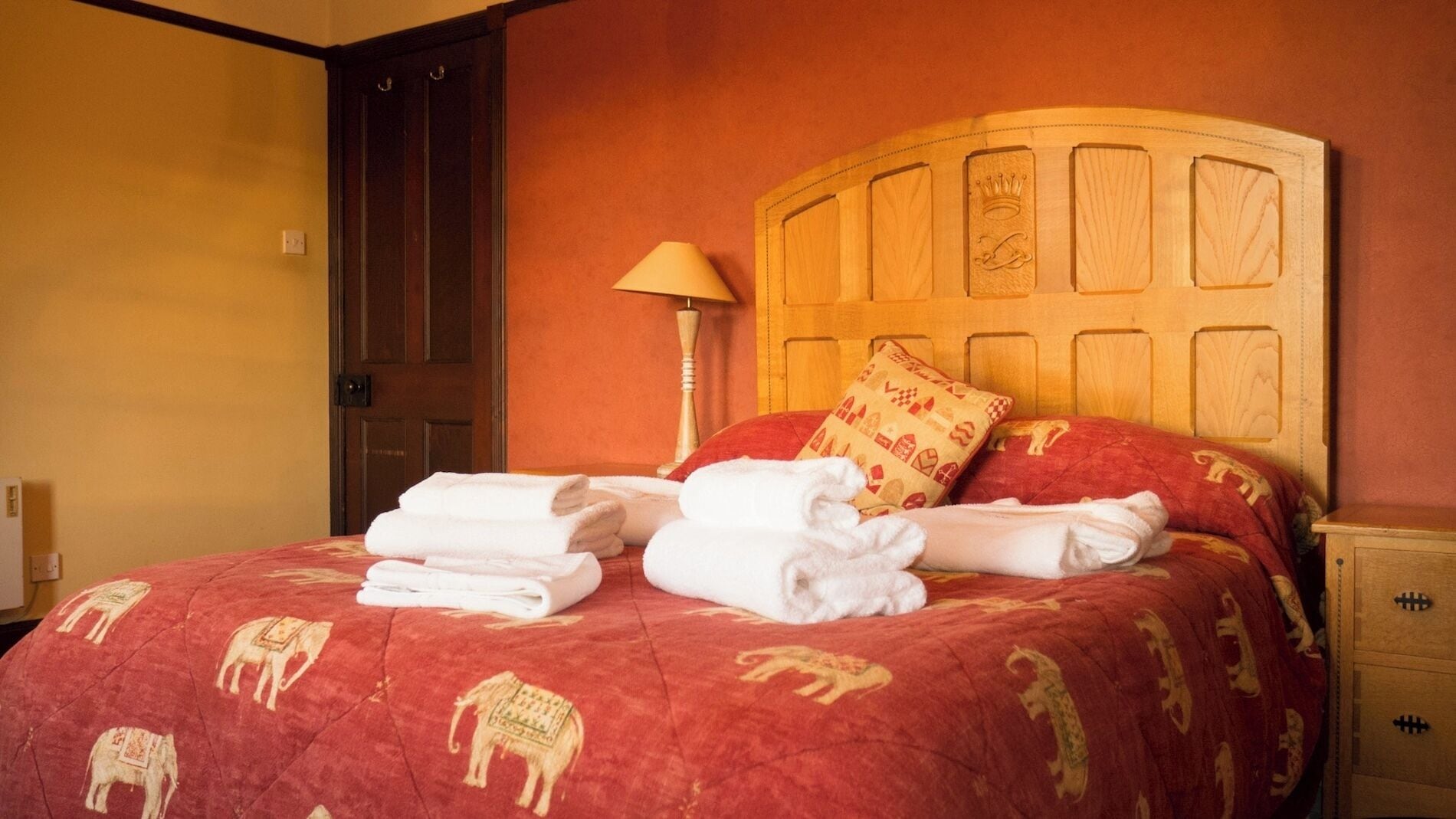 传统村舍， 2 间卧室， 壁炉， 花园景观