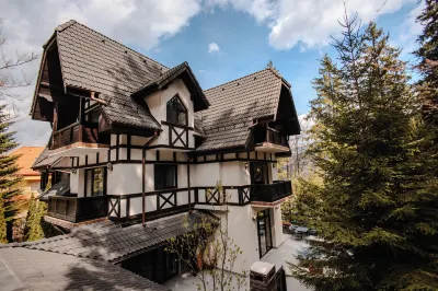 Villa Tom Hotel di 