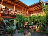 Der Eberhard - Sleep & Dine A9 Exit 133 Hotels in 
