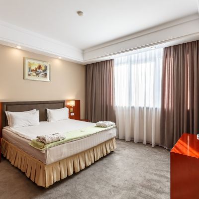 One-Bedroom Apartment Renion Residence Promo Code