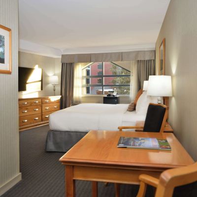 豪華特大床房 惠斯勒李斯特爾酒店優惠