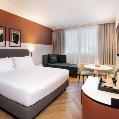 特大床房（帶梳化床） 帕多瓦皇冠假日酒店優惠