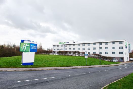 โรงแรม Holiday Inn Express Manchester Airport บาย IHG