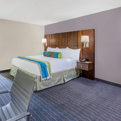 Two-Bedroom Suite With Two Queen Beds Holiday Inn Hotel & Suites Oklahoma City North, an IHG Hotel Promo Code