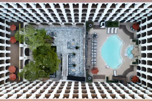 DoubleTree by Hilton Hotel Austin