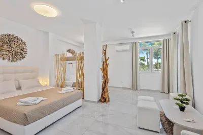 Alekos Luxury Suites Free 24h Transportation from - to Airport Hotels in 