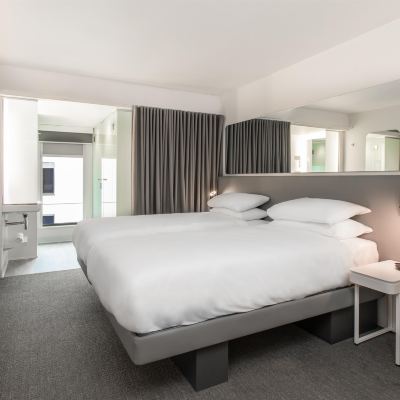 Premium Twin Room Yotel Edinburgh Promo Code