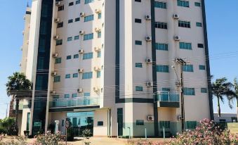 Shelton Palace Hotel - Housity