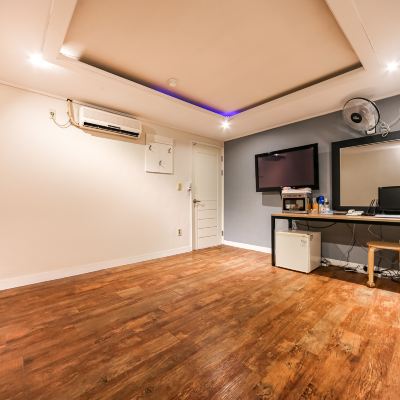 게스트룸 Pohang Daedodong White 쿠폰